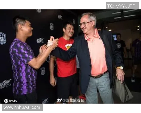 足球明星化妆大爷的精彩瞬间集锦视频分享与幕后故事揭秘